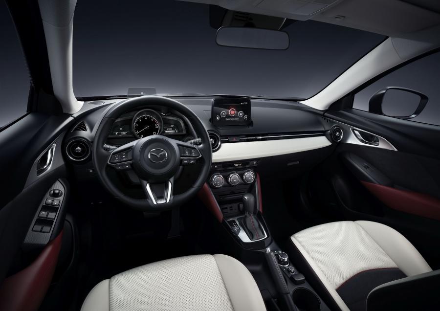 Торпедо Mazda CX-3 2015 года  (фото 5 из 45)